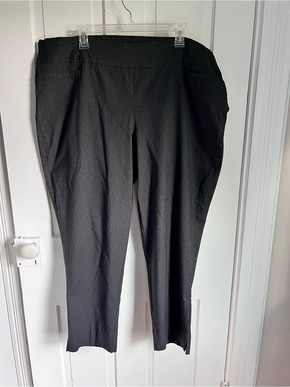 Dalia Women’s Black Cropped Ponte Ankle Pants size 22W